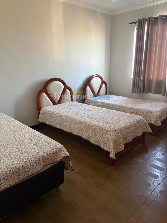 Apartamento para aluguel de temporada em Marataízes (Praia Central)