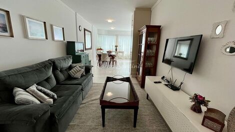 AMPLO APARTAMENTO COM 4 DORMITÓRIOS NA MEIA PRAIA