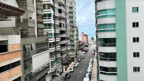 AMPLO APARTAMENTO COM 4 DORMITÓRIOS NA MEIA PRAIA