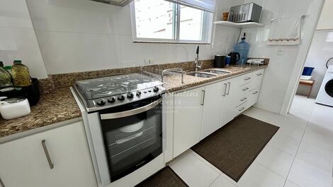 AMPLO APARTAMENTO COM 4 DORMITÓRIOS NA MEIA PRAIA