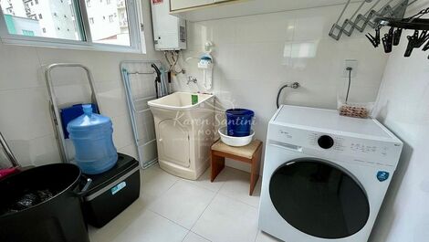 AMPLO APARTAMENTO COM 4 DORMITÓRIOS NA MEIA PRAIA