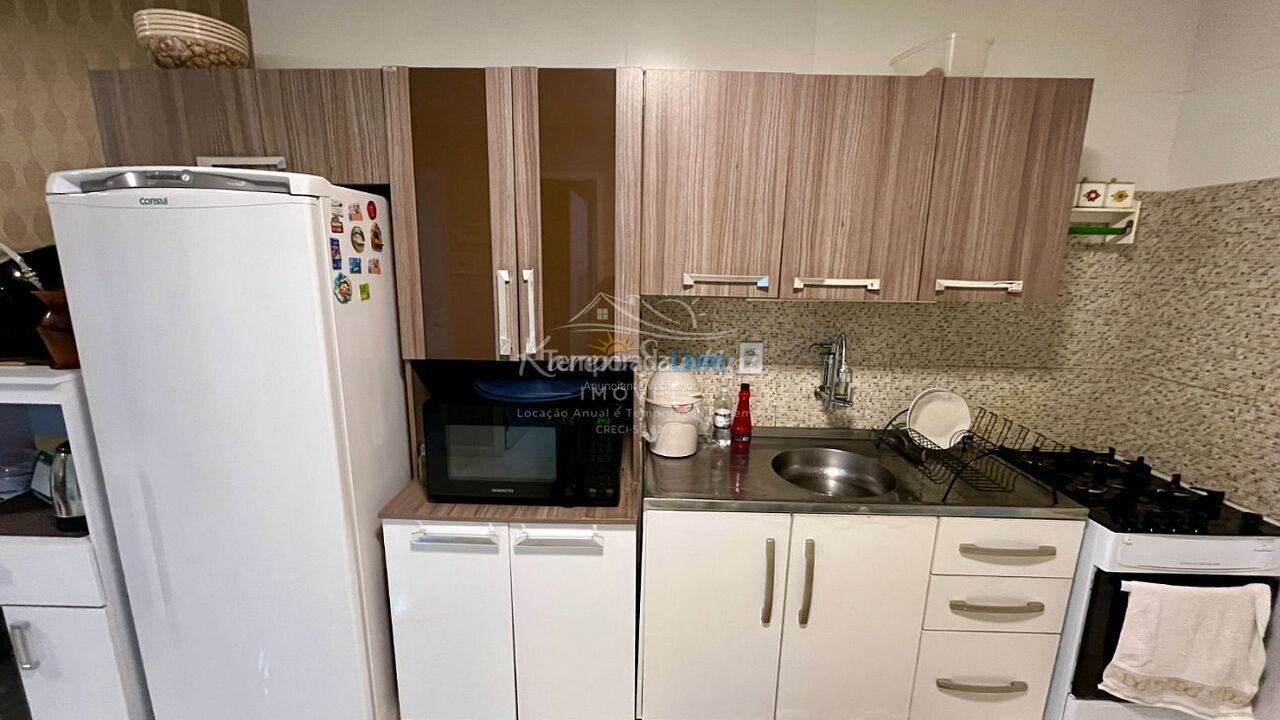 Apartamento para aluguel de temporada em Itapema (Meia Praia)