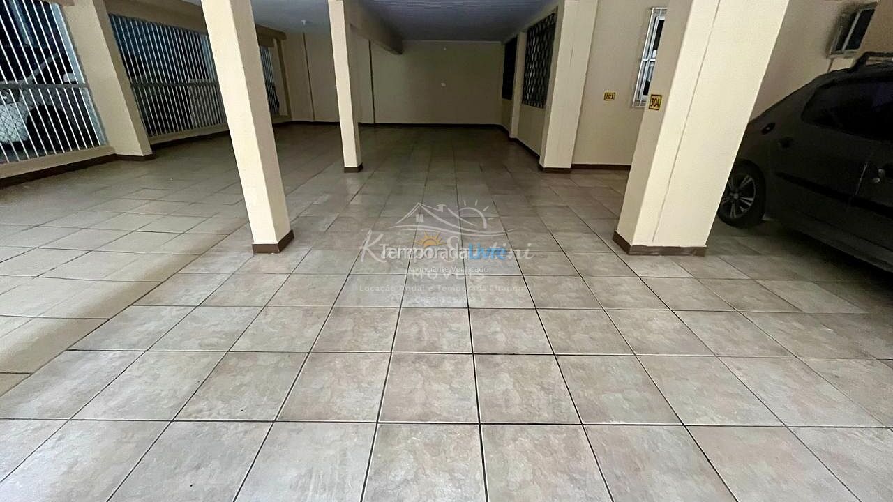 Apartamento para aluguel de temporada em Itapema (Meia Praia)