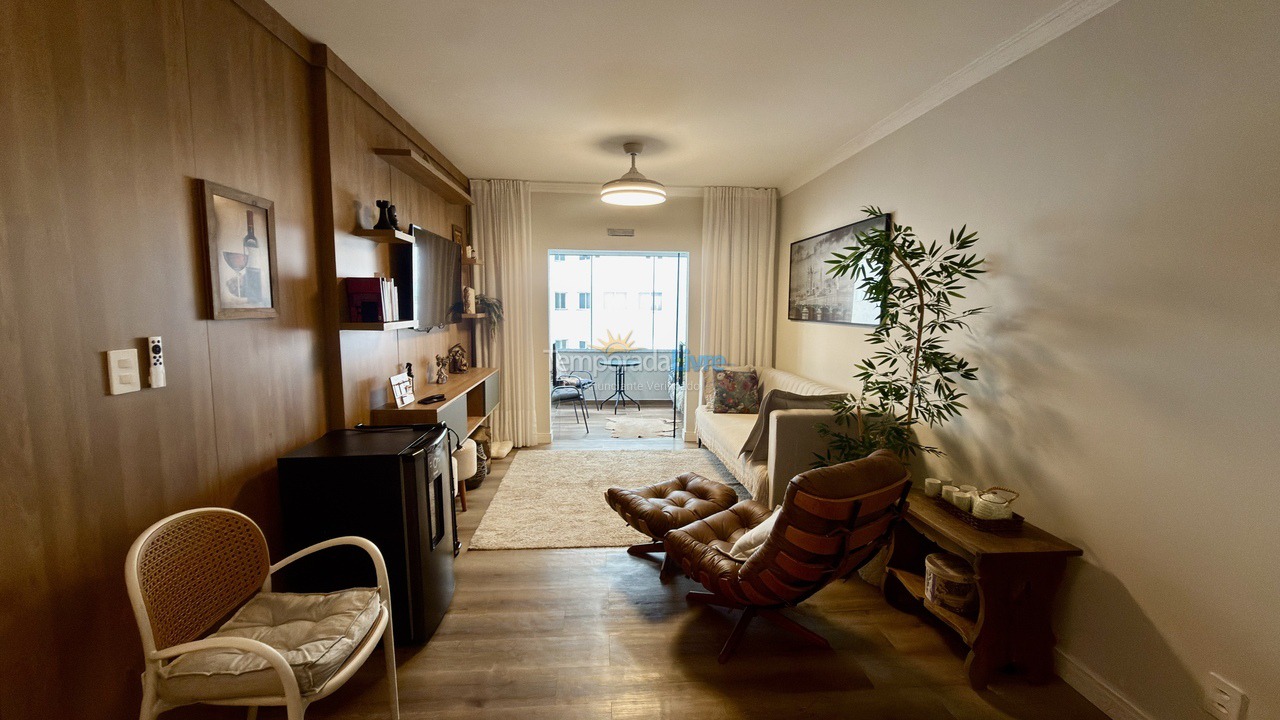 Apartamento para aluguel de temporada em Balneário Camboriú (Centro)