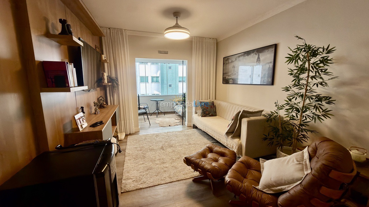 Apartamento para aluguel de temporada em Balneário Camboriú (Centro)