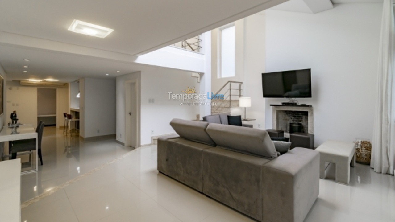 House for vacation rental in Florianopolis (Jurerê Internacional)
