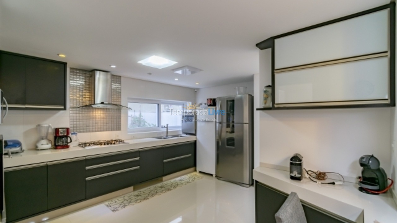 House for vacation rental in Florianopolis (Jurerê Internacional)