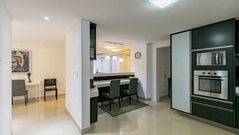 House with pool in Jurerê Internacional