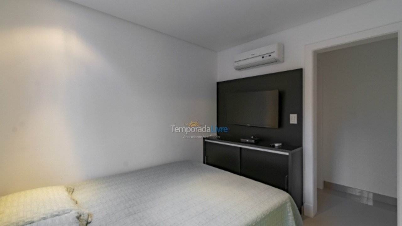 House for vacation rental in Florianopolis (Jurerê Internacional)