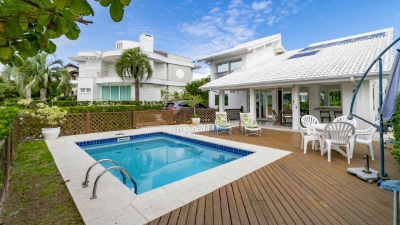 House for vacation rental in Florianopolis (Jurerê Internacional)