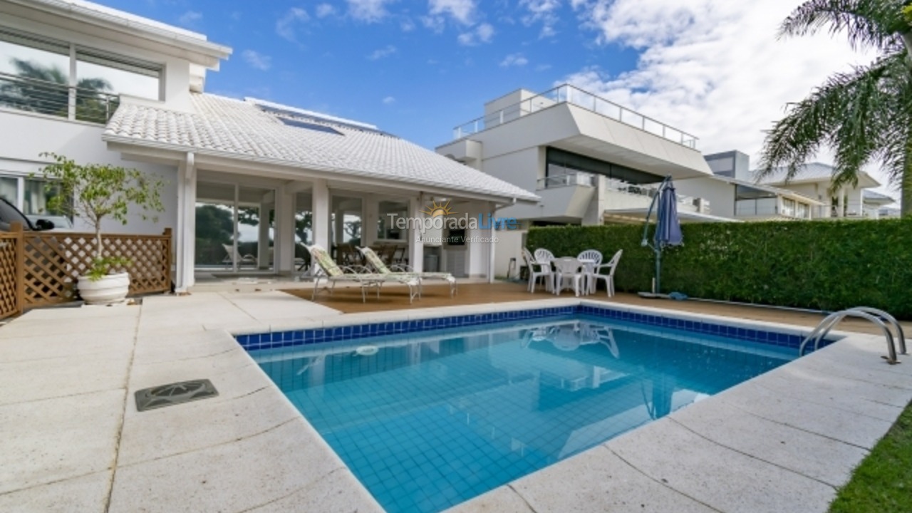House for vacation rental in Florianopolis (Jurerê Internacional)
