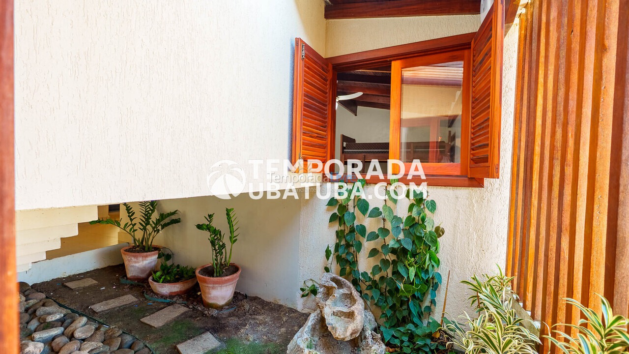 Casa para aluguel de temporada em Ubatuba (Praia Grande)