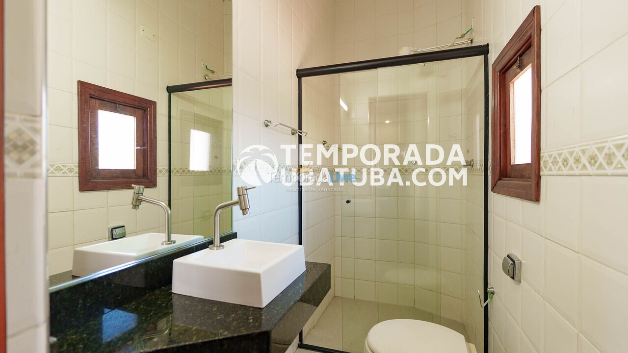 Casa para aluguel de temporada em Ubatuba (Praia Grande)