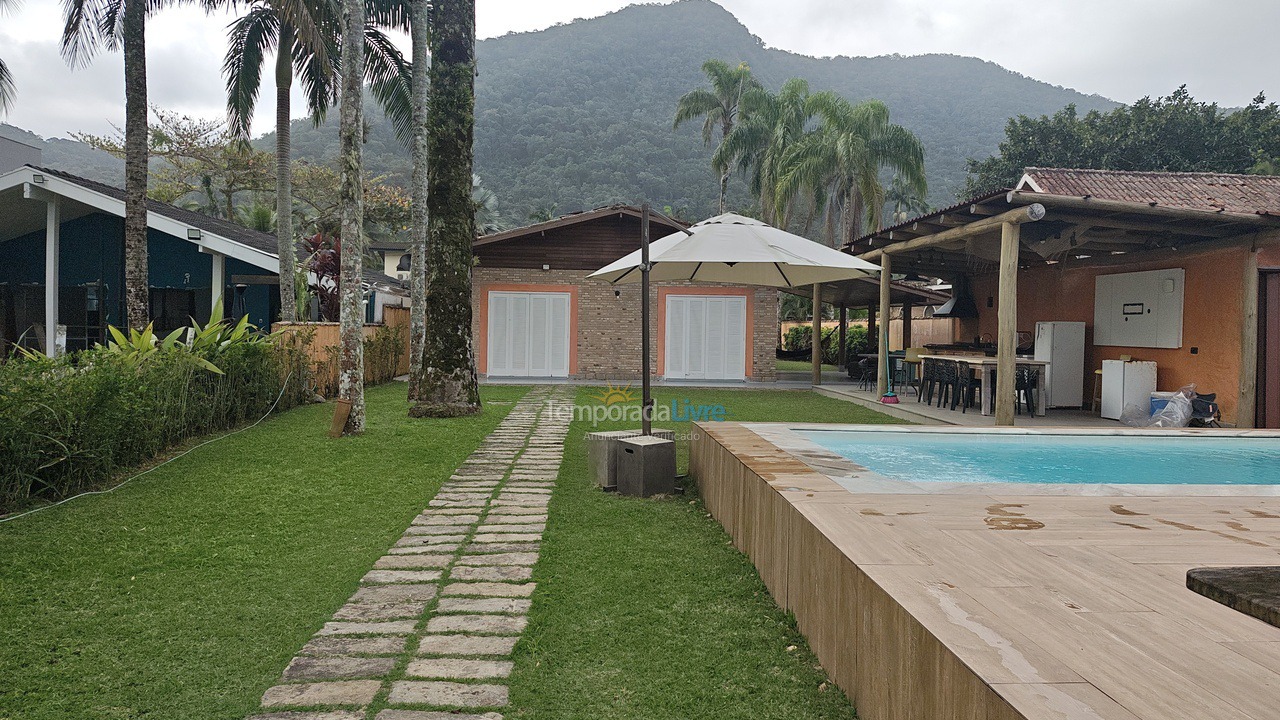 Casa para aluguel de temporada em Ubatuba (Praia do Lázaro)