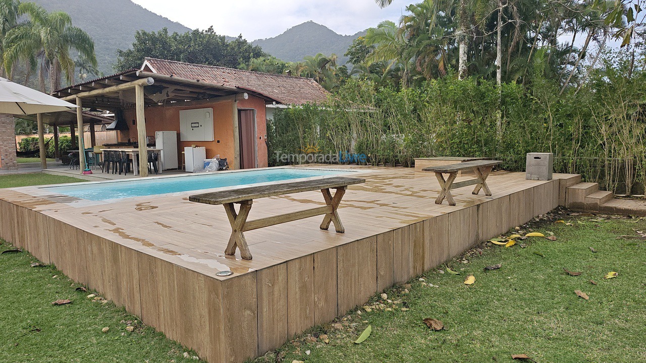 Casa para aluguel de temporada em Ubatuba (Praia do Lázaro)