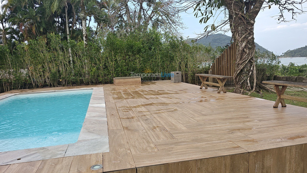 Casa para aluguel de temporada em Ubatuba (Praia do Lázaro)