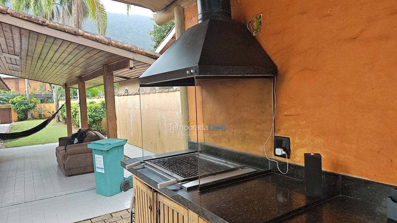 Casa para aluguel de temporada em Ubatuba (Praia do Lázaro)