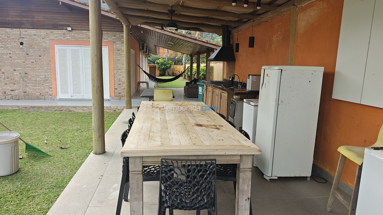 Casa para aluguel de temporada em Ubatuba (Praia do Lázaro)