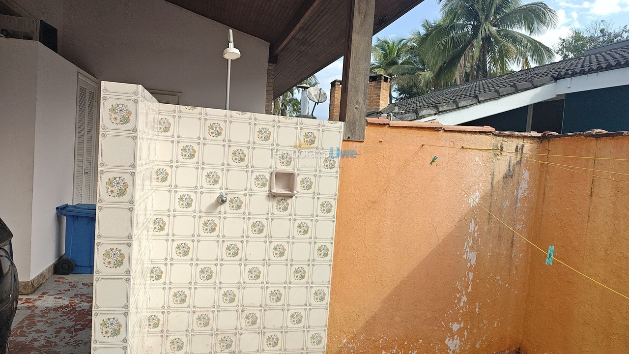 Casa para aluguel de temporada em Ubatuba (Praia do Lázaro)