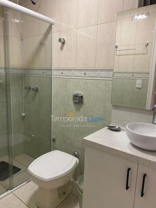 Apartamento para aluguel de temporada em Itapema (Meia Praia)