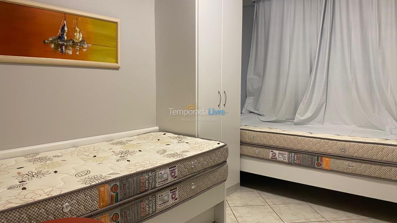 Apartamento para aluguel de temporada em Itapema (Meia Praia)