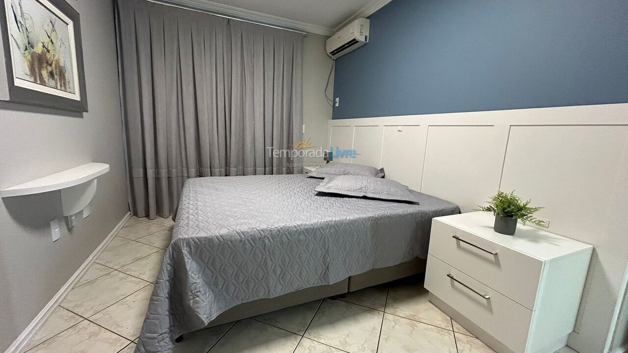 Apartamento para aluguel de temporada em Itapema (Meia Praia)