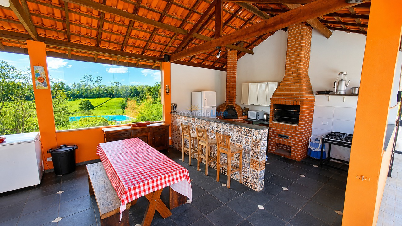 Ranch for vacation rental in Cotia (Aguassai)