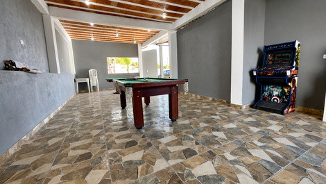 Country house in Boituva with heated pool, big screen TV and jacuzzi.