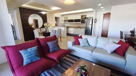 APARTAMENTO A 200 MT DEL MAR.