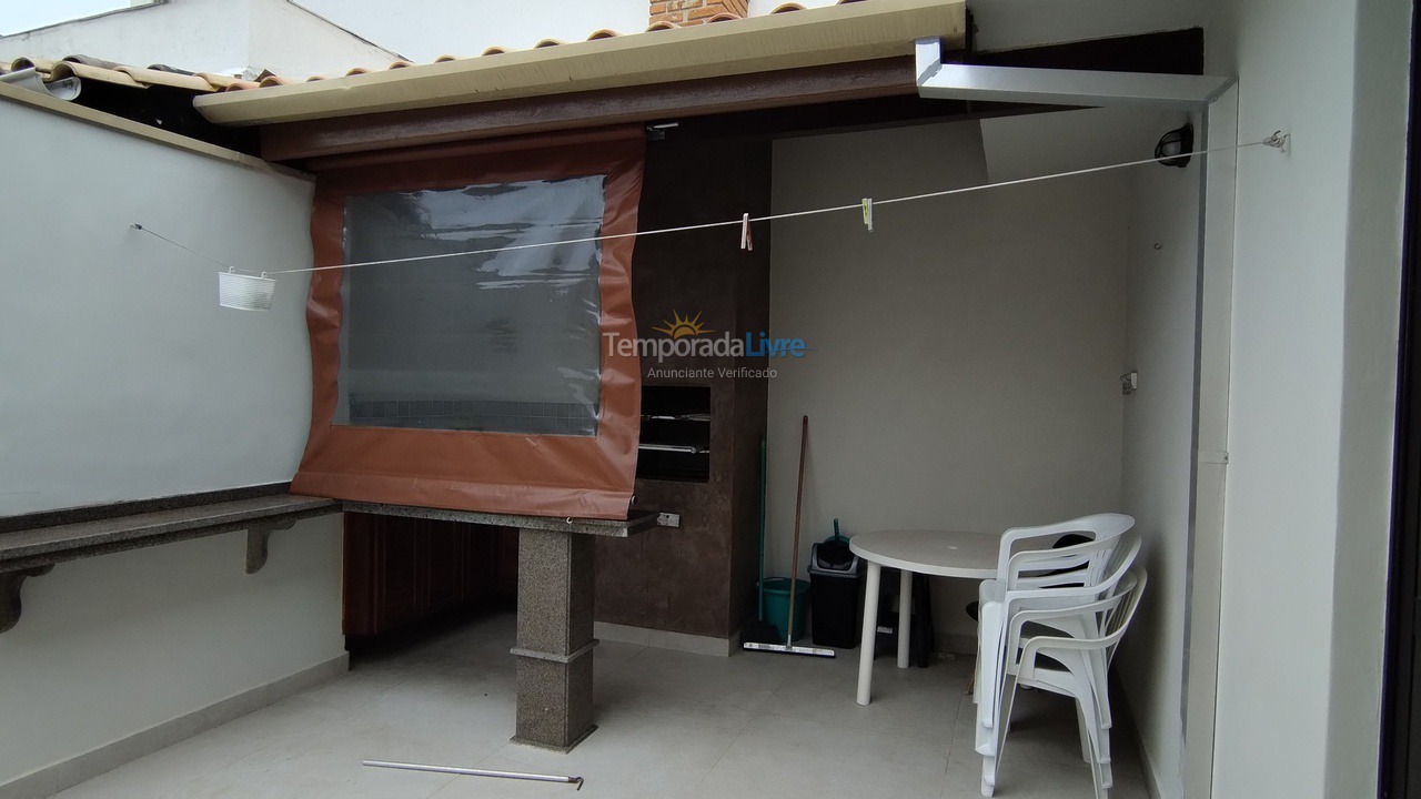 Apartamento para aluguel de temporada em Ubatuba (Praia Grande)