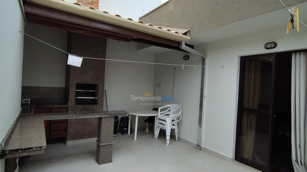 Apartamento para aluguel de temporada em Ubatuba (Praia Grande)
