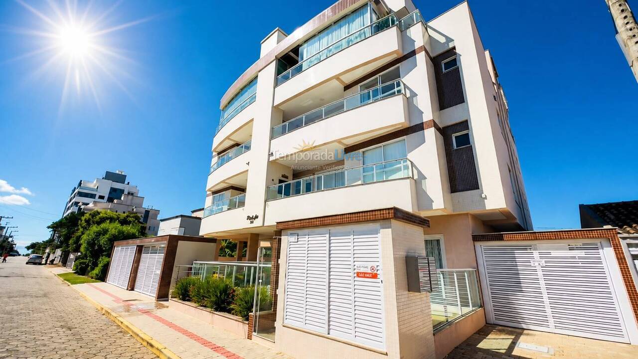 Apartamento para aluguel de temporada em Bombinhas (Canto Grande)