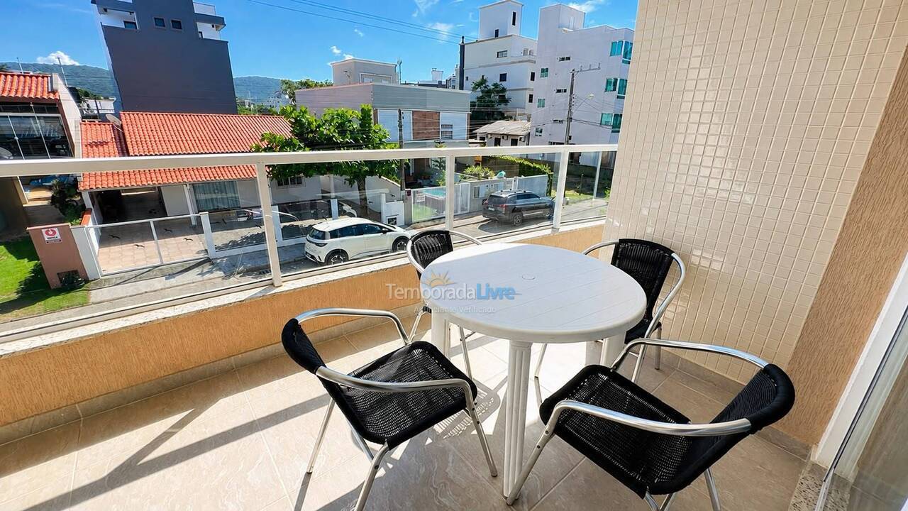 Apartamento para aluguel de temporada em Bombinhas (Canto Grande)