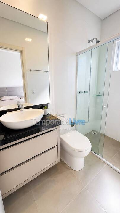 Apartamento para aluguel de temporada em Bombinhas (Canto Grande)