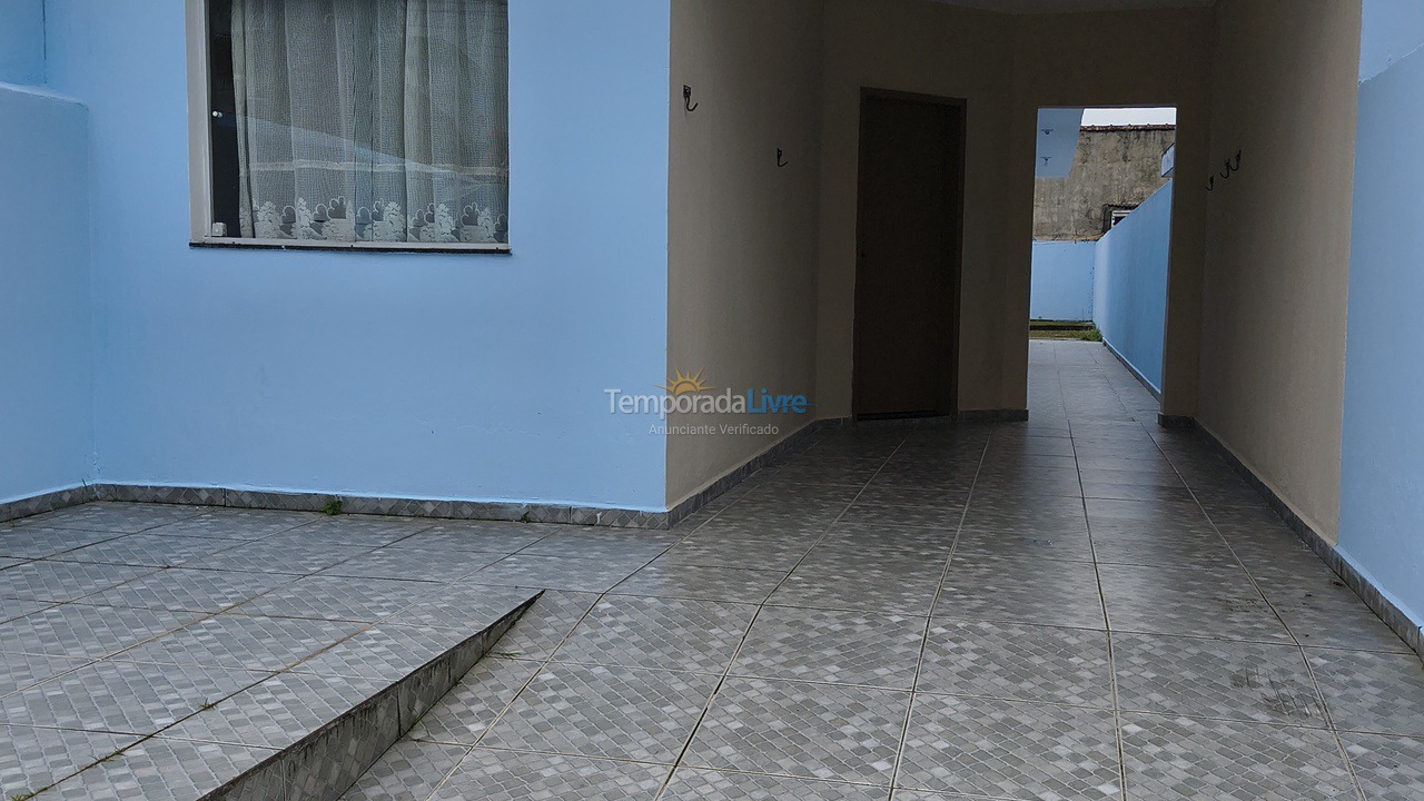 Casa para aluguel de temporada em Peruíbe (Barra de Jangadas)