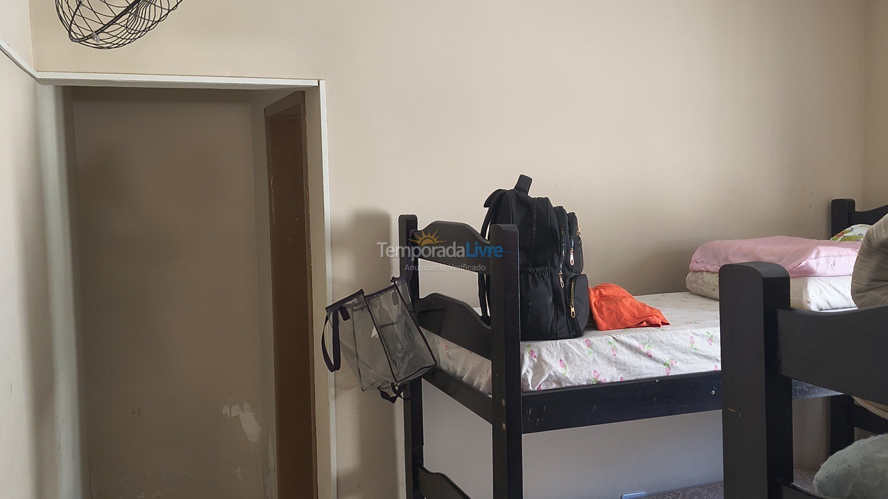 Casa para aluguel de temporada em Peruíbe (Barra de Jangadas)