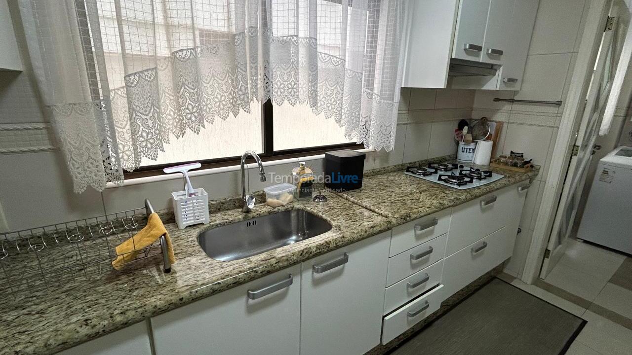 Apartment for vacation rental in Itapema (Centro)