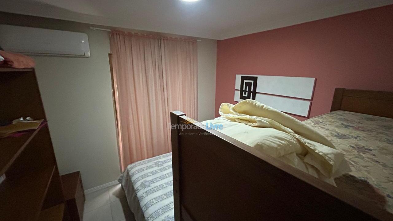 Apartment for vacation rental in Itapema (Centro)