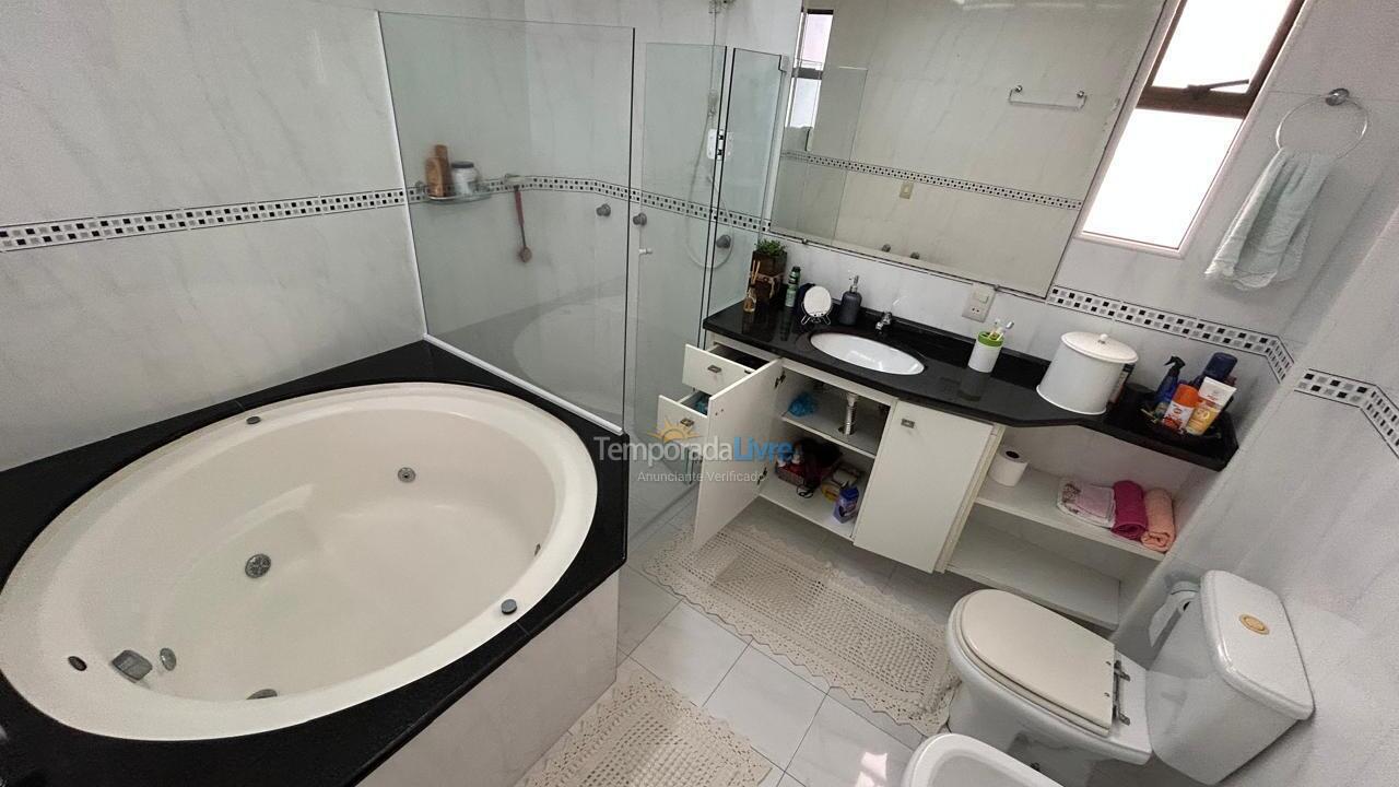 Apartment for vacation rental in Itapema (Centro)