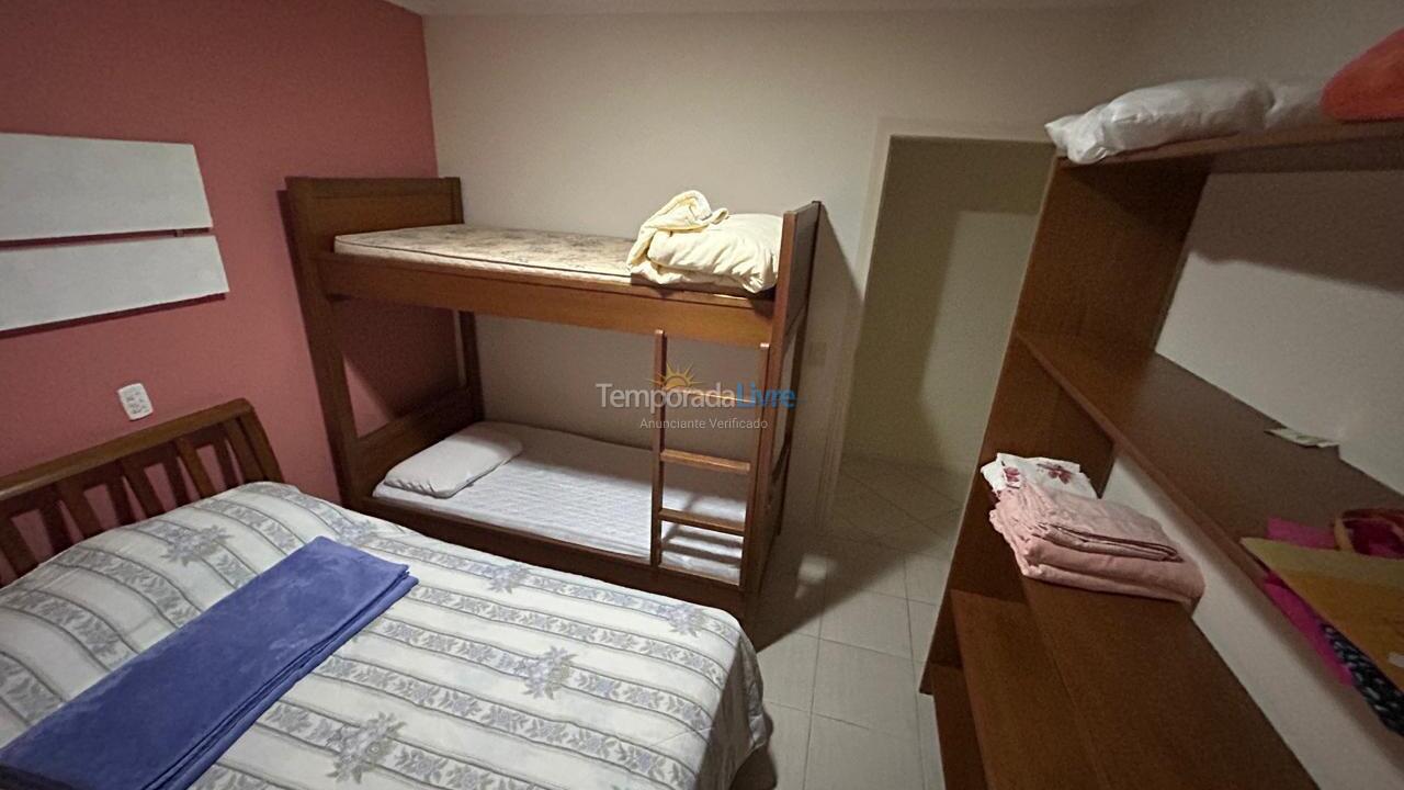 Apartment for vacation rental in Itapema (Centro)