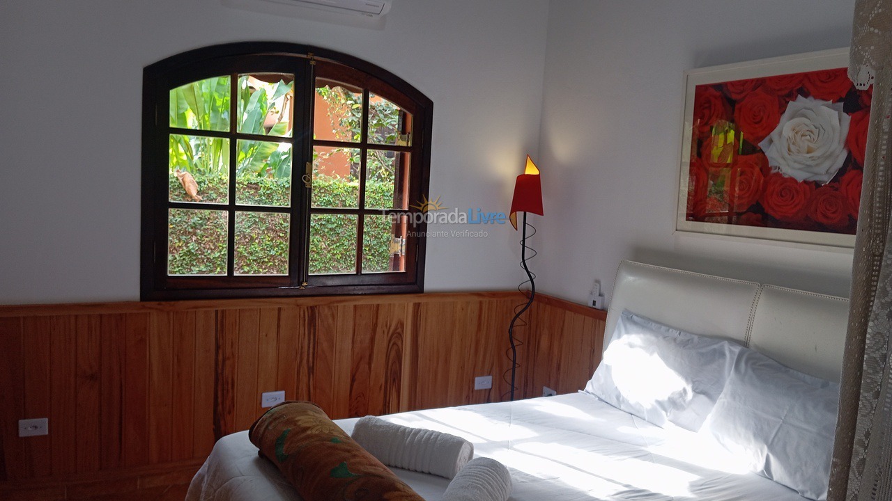Casa para aluguel de temporada em Ubatuba (Praia de Itamambuca)