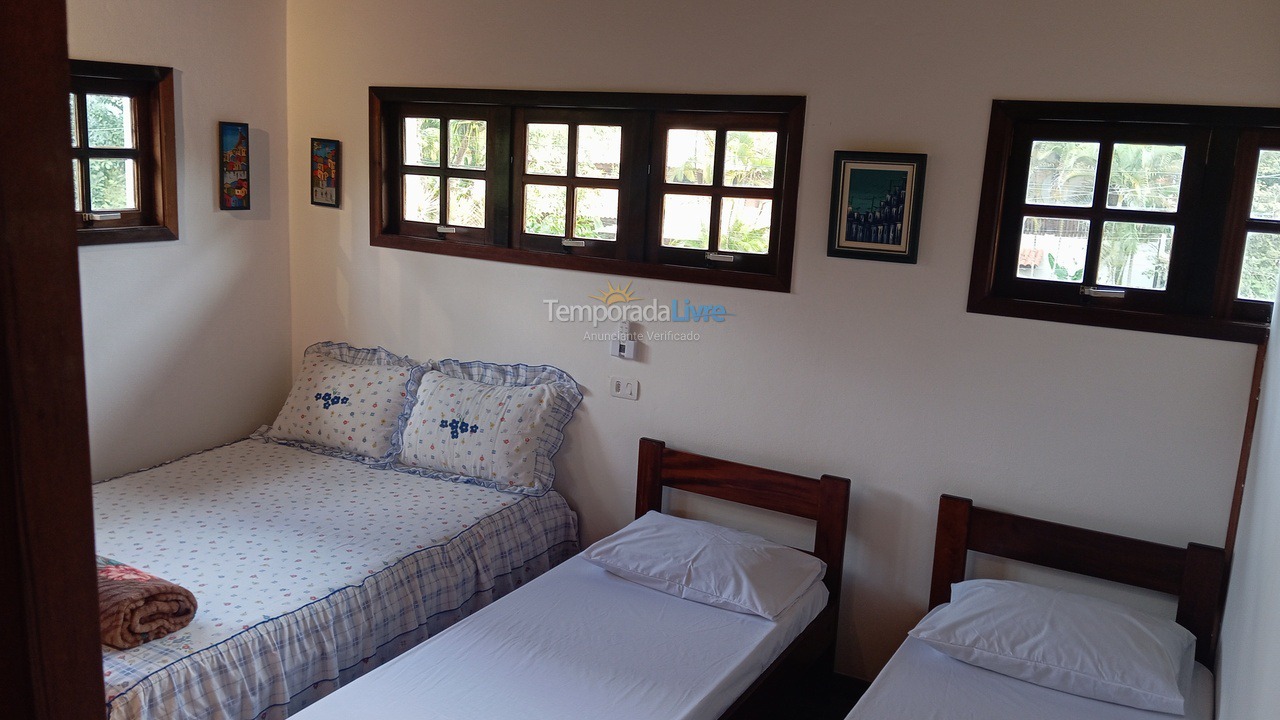 Casa para aluguel de temporada em Ubatuba (Praia de Itamambuca)