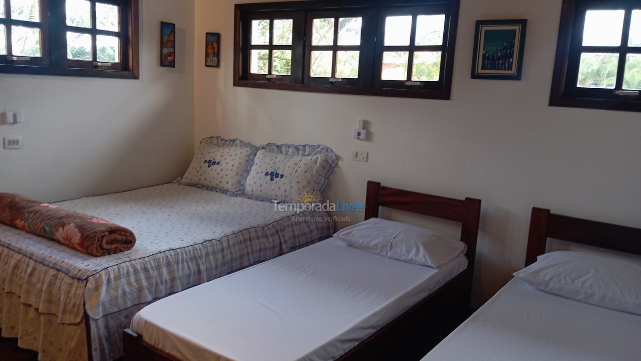 Casa para aluguel de temporada em Ubatuba (Praia de Itamambuca)