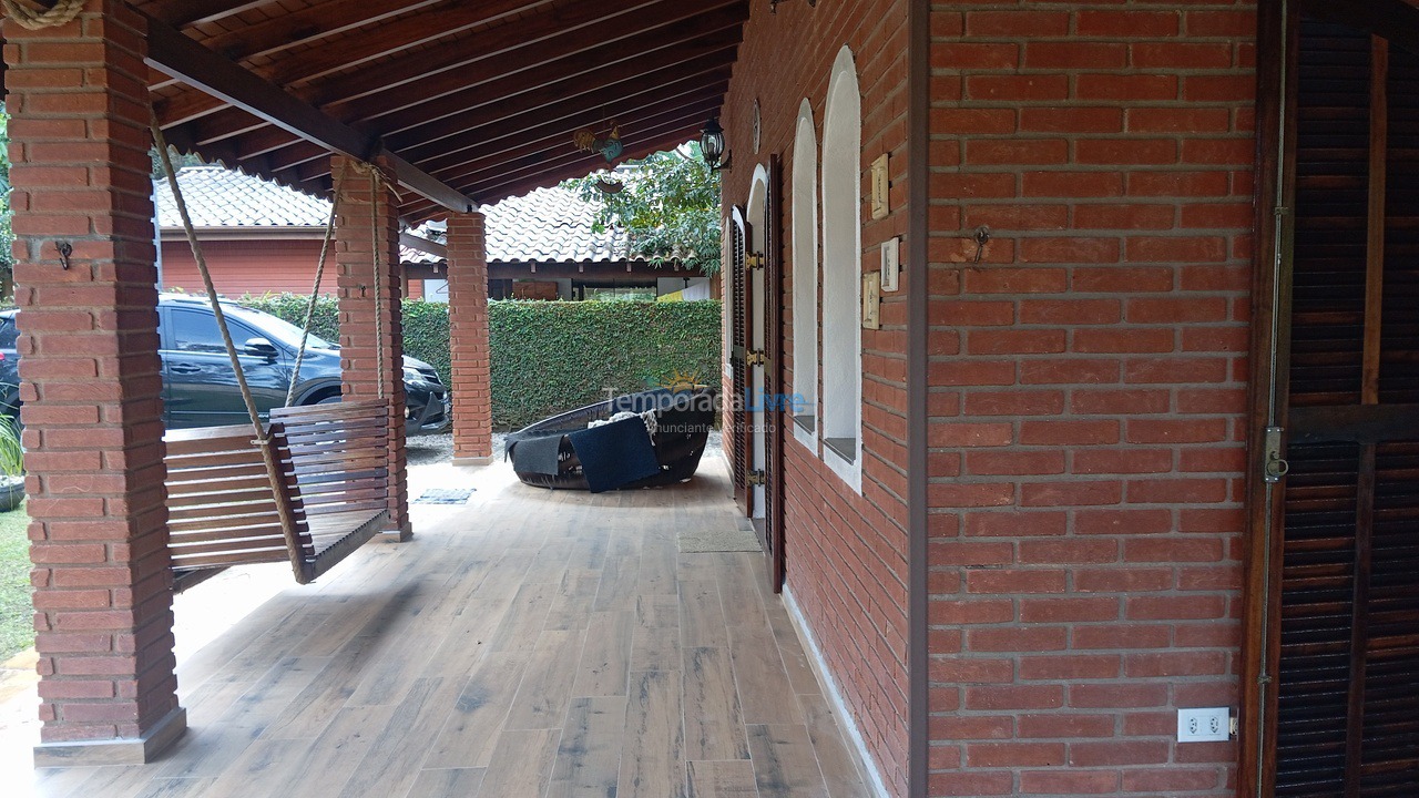 Casa para aluguel de temporada em Ubatuba (Praia de Itamambuca)