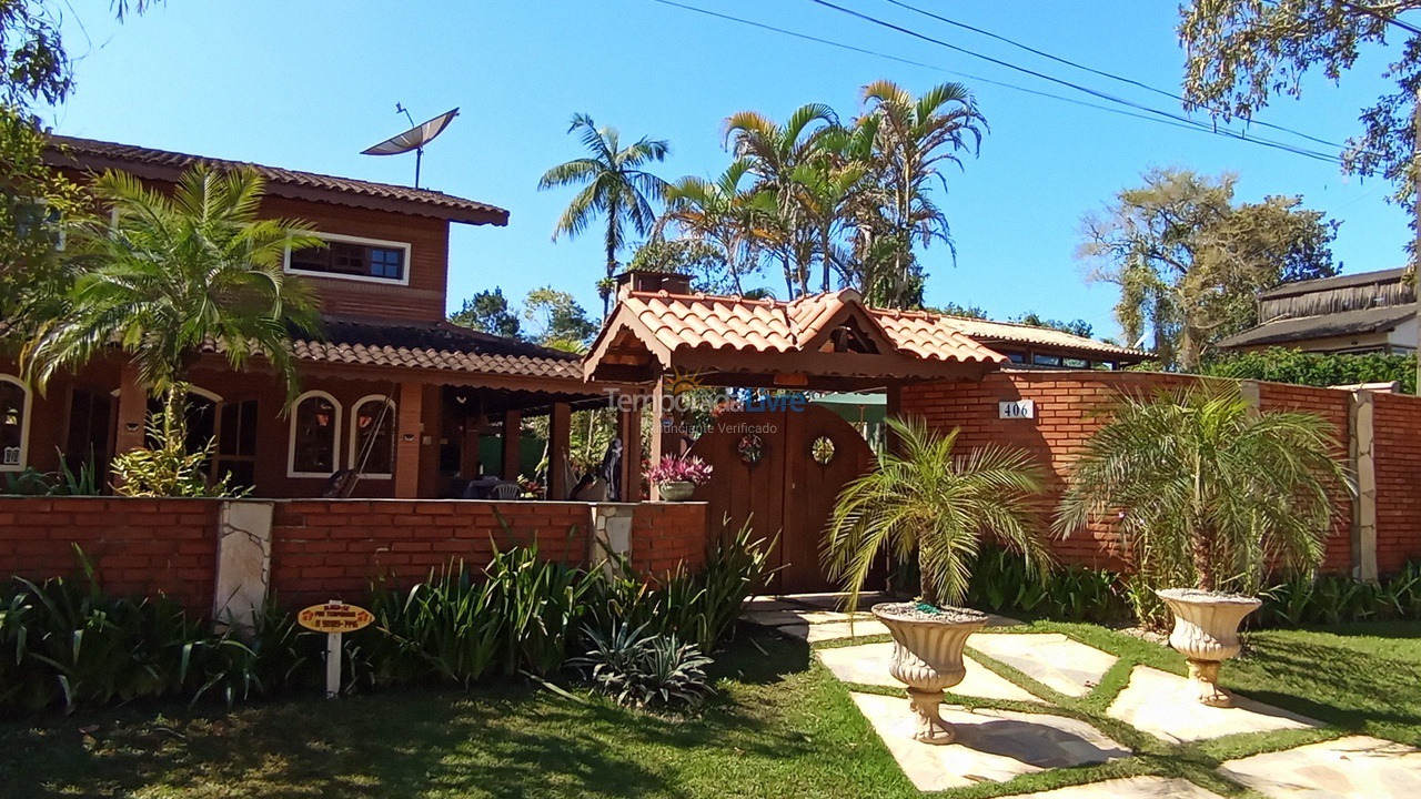 Casa para aluguel de temporada em Ubatuba (Praia de Itamambuca)