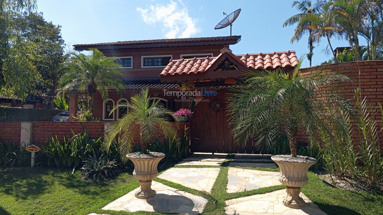 Casa para aluguel de temporada em Ubatuba (Praia de Itamambuca)