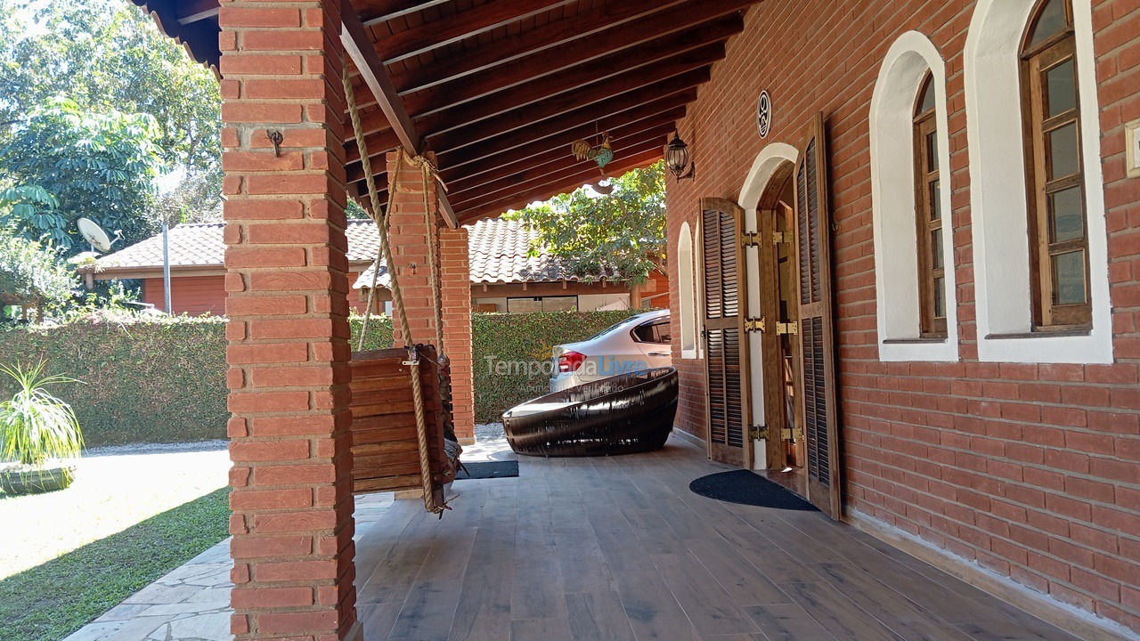 Casa para aluguel de temporada em Ubatuba (Praia de Itamambuca)