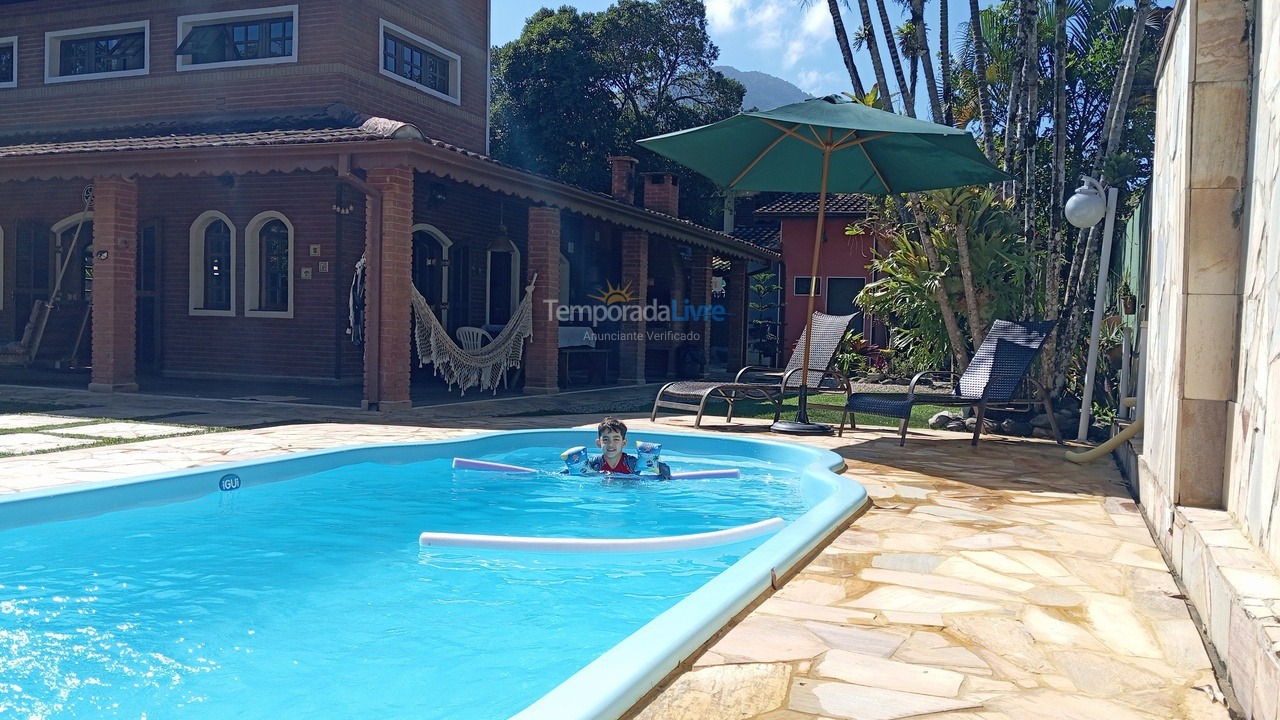 Casa para aluguel de temporada em Ubatuba (Praia de Itamambuca)
