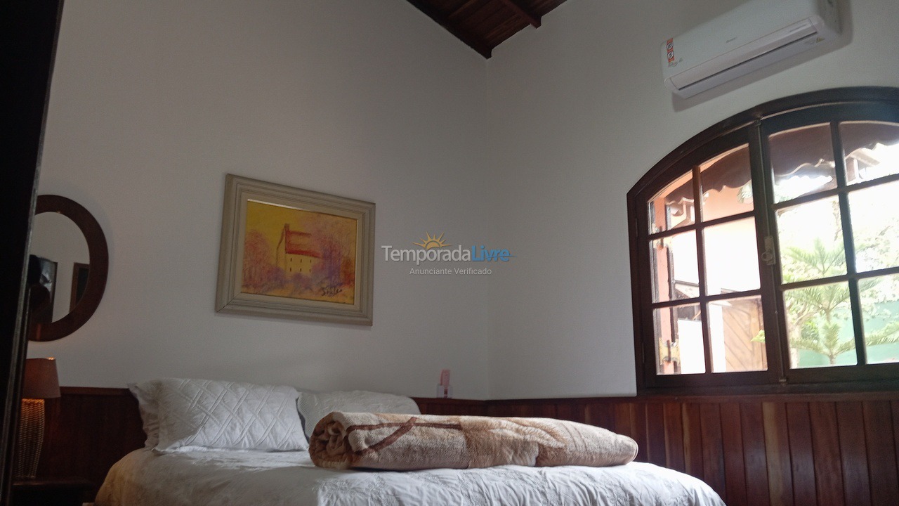 Casa para aluguel de temporada em Ubatuba (Praia de Itamambuca)