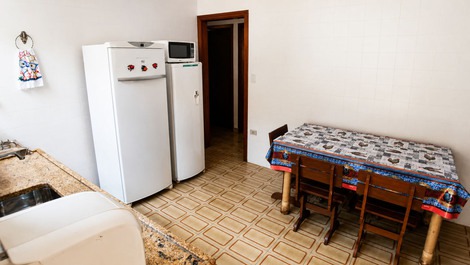 Linda casa a 50 metros da praia - Pé na Areaia - Bairro Nobre - PG